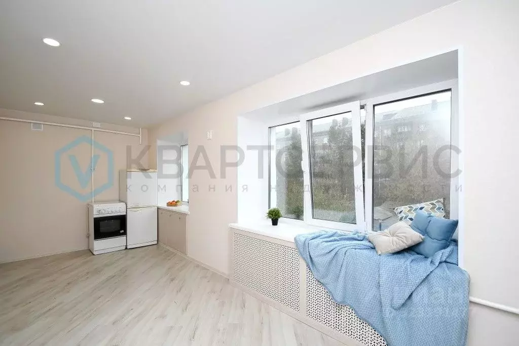 2-к кв. Омская область, Омск просп. Карла Маркса, 87 (30.5 м) - Фото 0