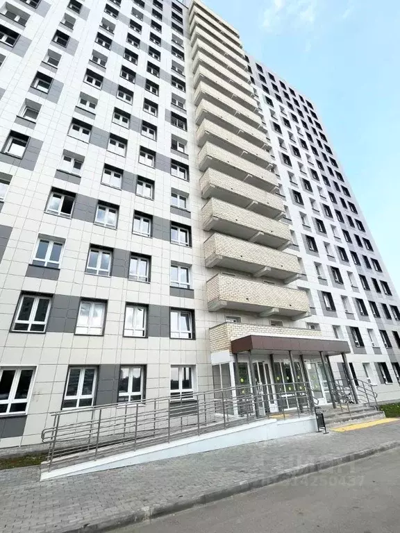 2-к кв. Кировская область, Киров ул. Энтузиастов, 54 (52.2 м) - Фото 0