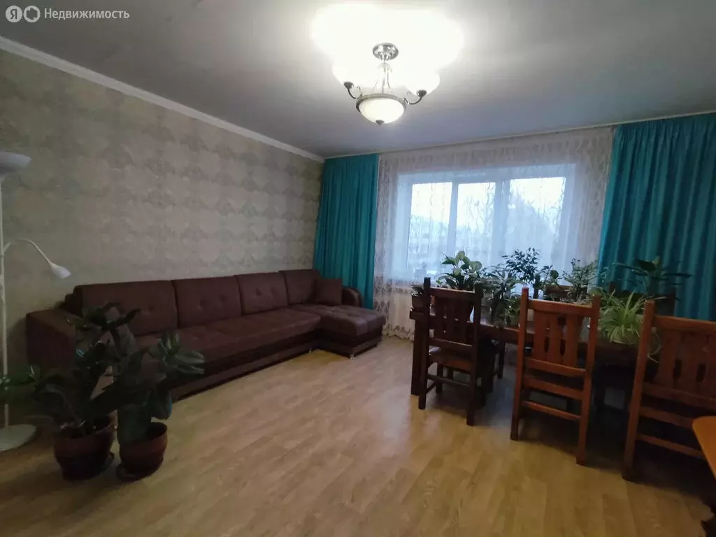 3-комнатная квартира: Нижнекамск, улица Менделеева, 32 (65.1 м) - Фото 2
