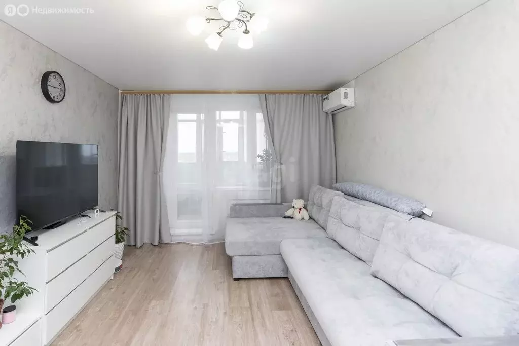 1-комнатная квартира: Тюмень, улица Павла Шарова, 7 (37 м) - Фото 2