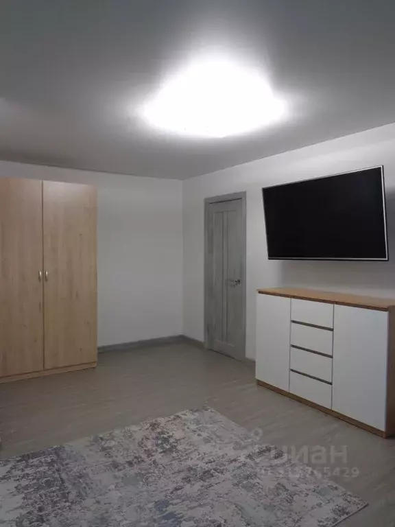 3-к кв. Омская область, Омск просп. Мира, 96 (61.0 м) - Фото 1