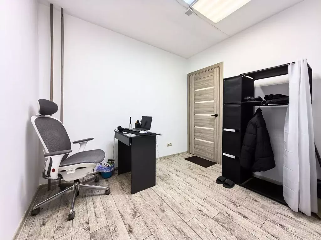 Офис в Свердловская область, Екатеринбург ул. Чкалова, 252 (8 м) - Фото 1