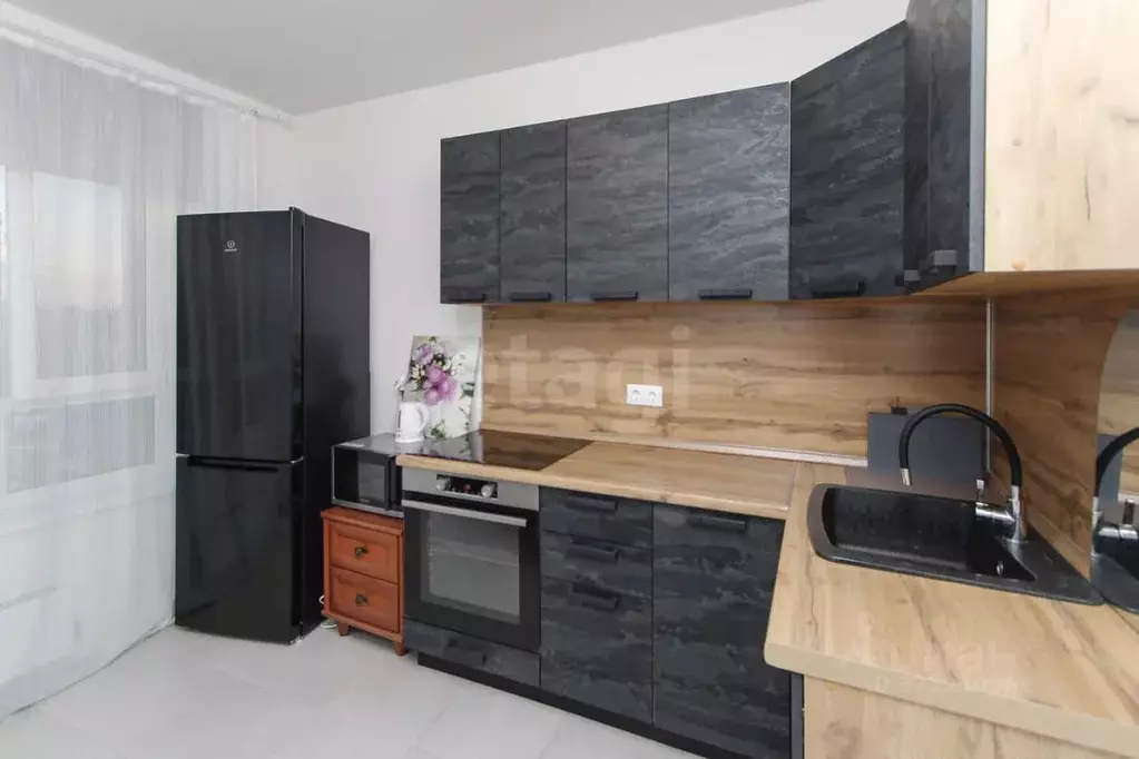 1-к кв. Тюменская область, Тюмень Полевая ул., 117к3 (33.0 м) - Фото 1