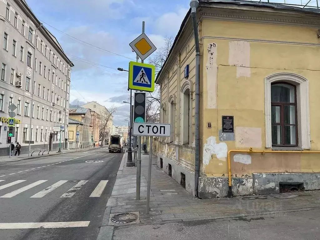 Торговая площадь в Москва Новая Басманная ул., 20С5 (228 м) - Фото 0