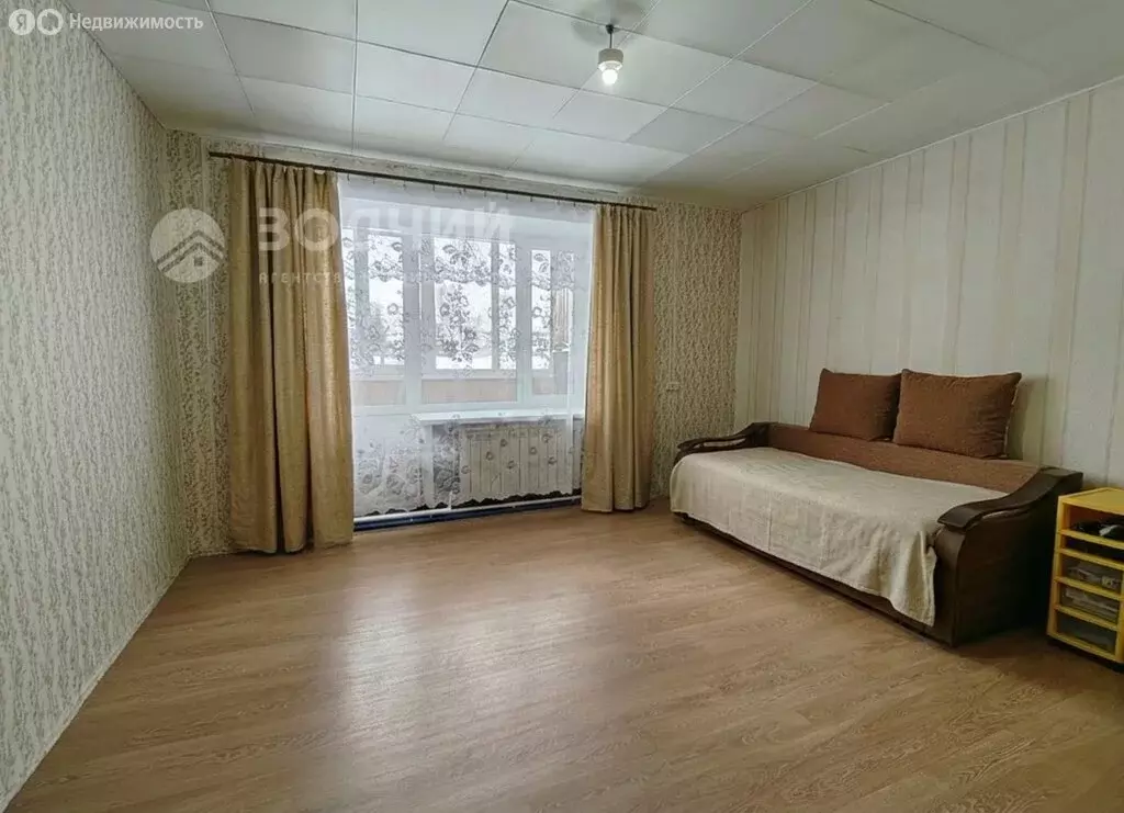 3-комнатная квартира: село Шихазаны, улица 40 лет Победы, 13 (67.6 м) - Фото 1