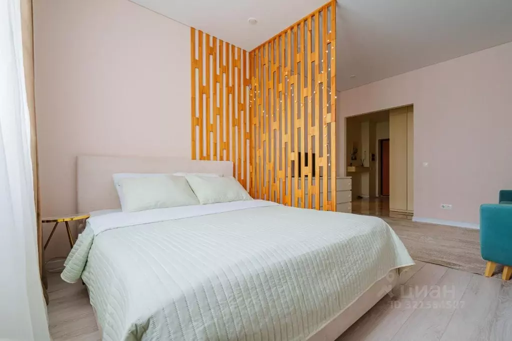 1-к кв. Свердловская область, Екатеринбург пер. Ударников, 33 (42.0 м) - Фото 1