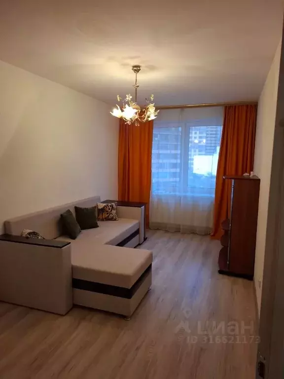 1-к кв. Санкт-Петербург ул. Русановская, 18к3 (34.6 м) - Фото 0