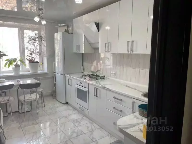 3-к кв. Саратовская область, Саратов ул. Имени Ф.А. Блинова, 33 (74.0 ... - Фото 0