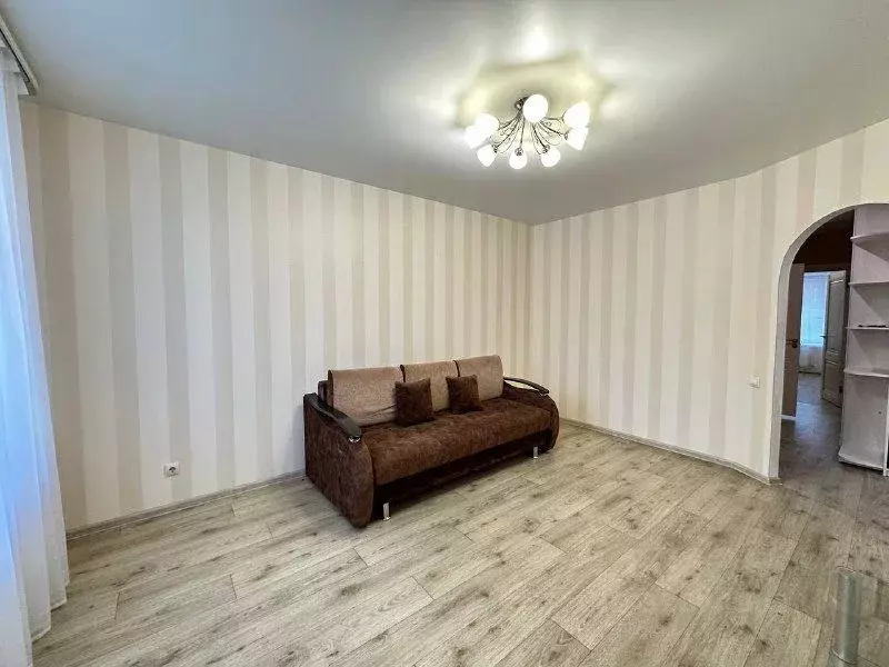 2-к кв. Татарстан, Казань ул. Азата Аббасова, 8 (50.0 м) - Фото 1