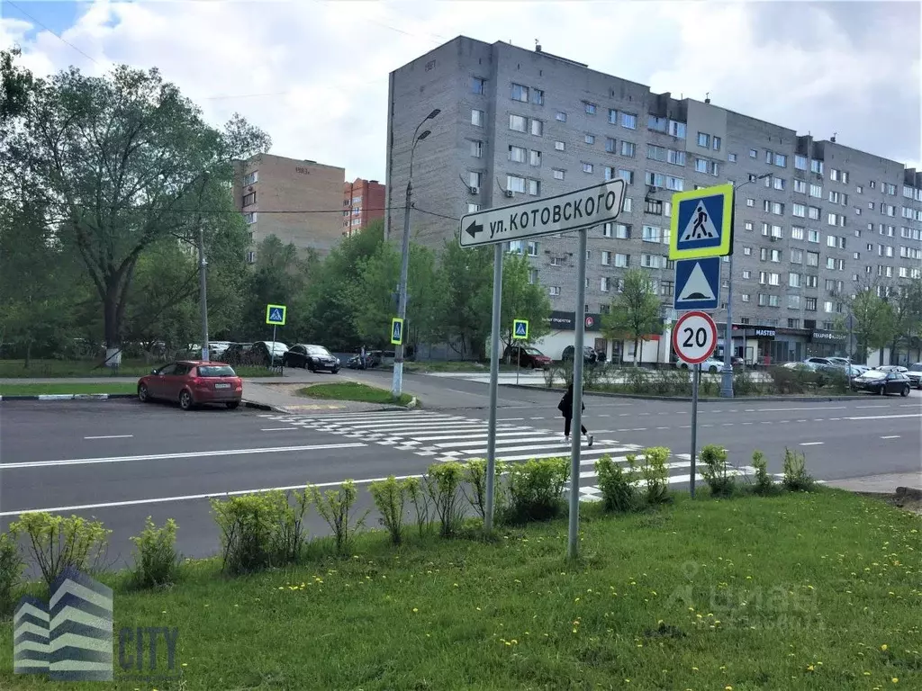 Помещение свободного назначения в Московская область, Реутов Юбилейный . - Фото 0