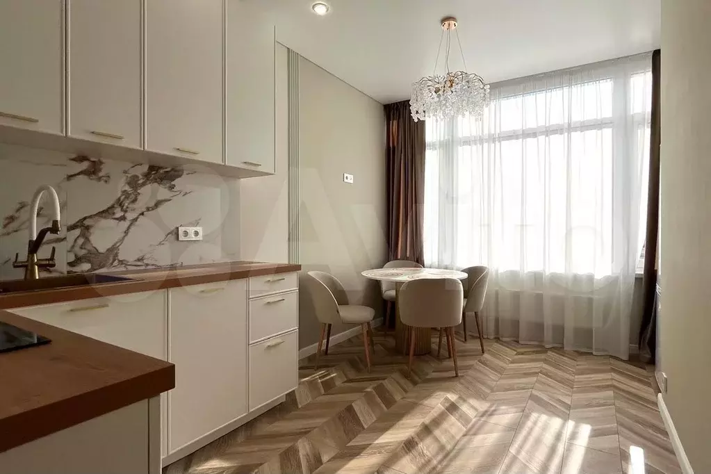 1-к. квартира, 40 м, 15/17 эт. - Фото 1