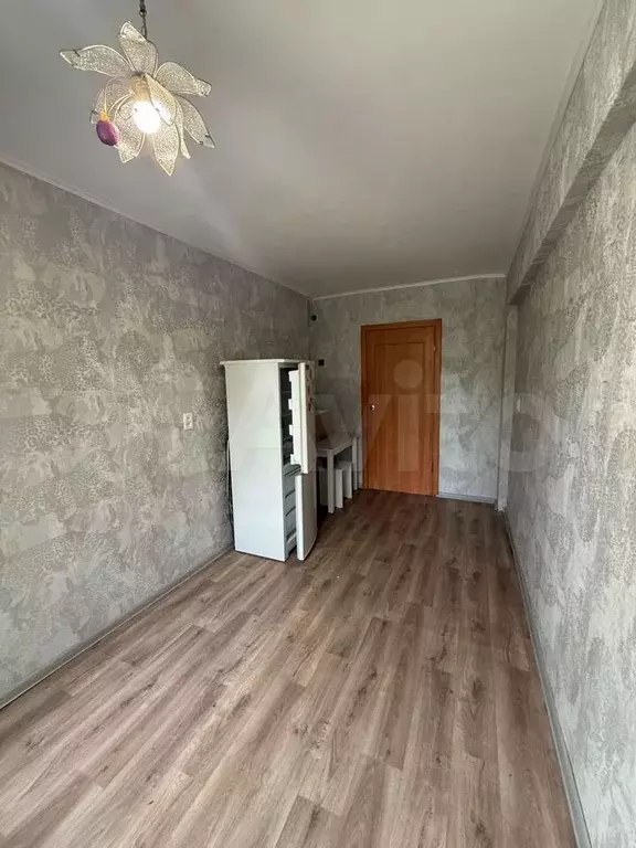 Комната 10,9 м в 6-к., 4/5 эт. - Фото 0
