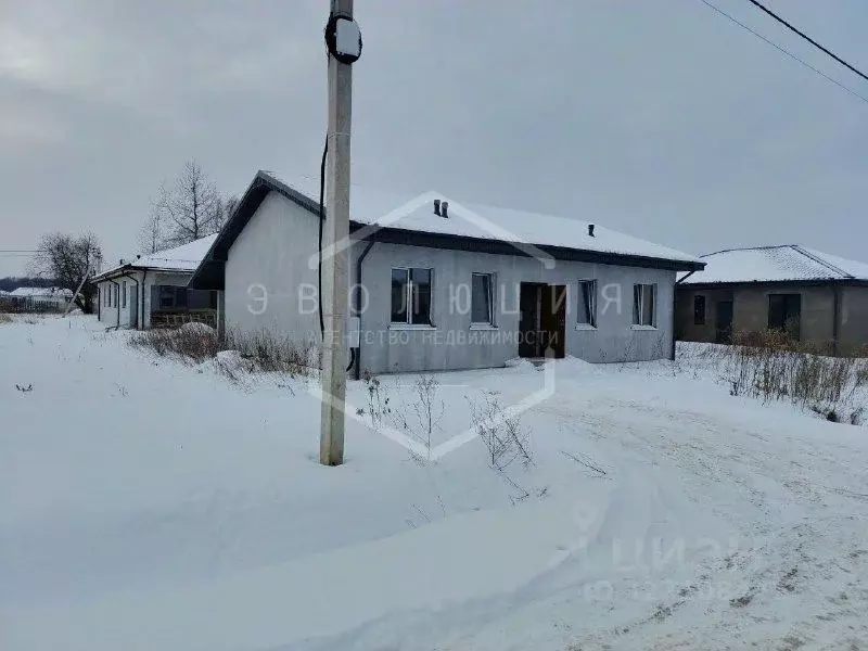 Дом в Калининградская область, Гурьевский муниципальный округ, пос. ... - Фото 1