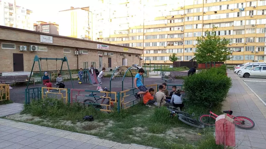 1-к кв. Дагестан, Каспийск ул. Зейнудина Батманова, 14 (45.0 м) - Фото 1