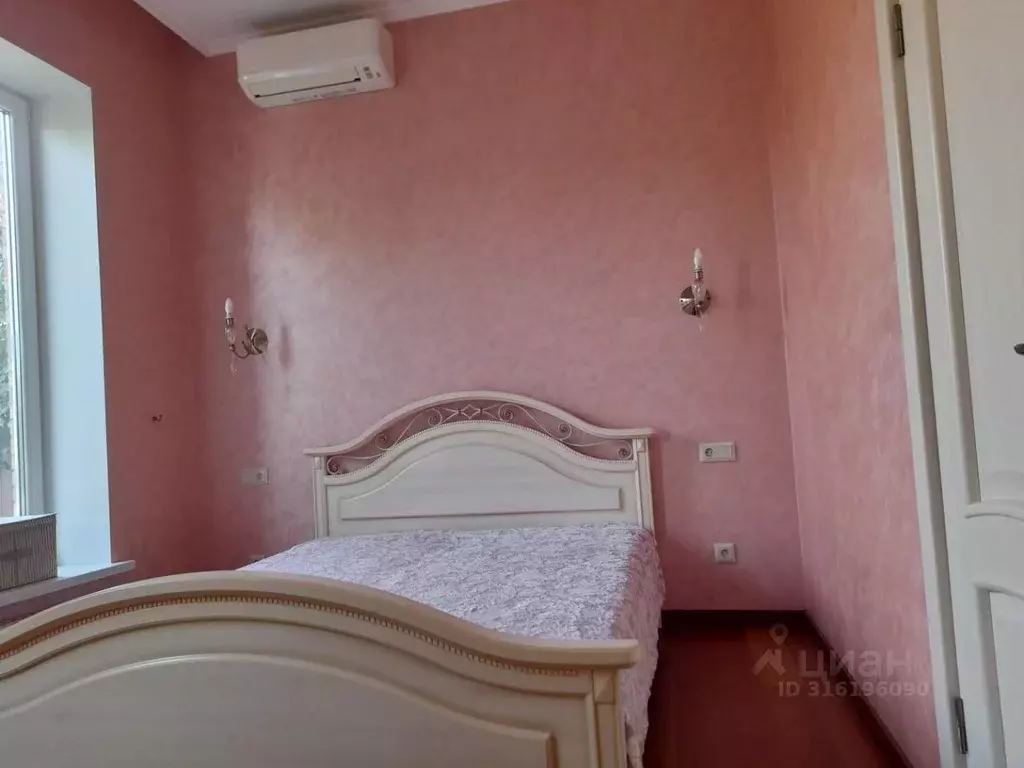 Дом в Ростовская область, Ростов-на-Дону 3-й Хоровой пер., 41 (90 м) - Фото 1