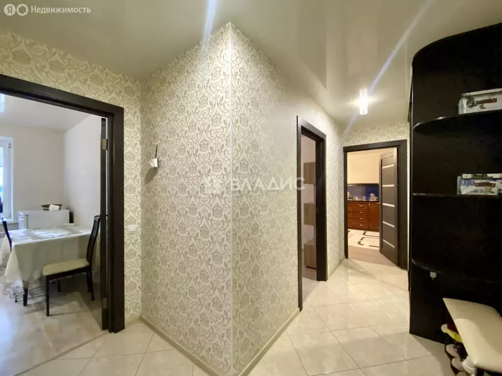 2-комнатная квартира: Смоленск, улица Матросова, 12 (63 м) - Фото 1