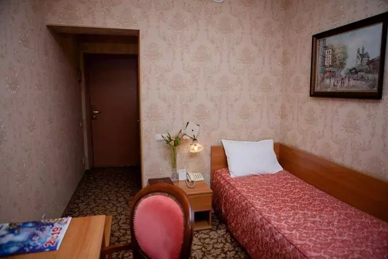Комната Челябинская область, Челябинск просп. Ленина, 20 (17.0 м) - Фото 0