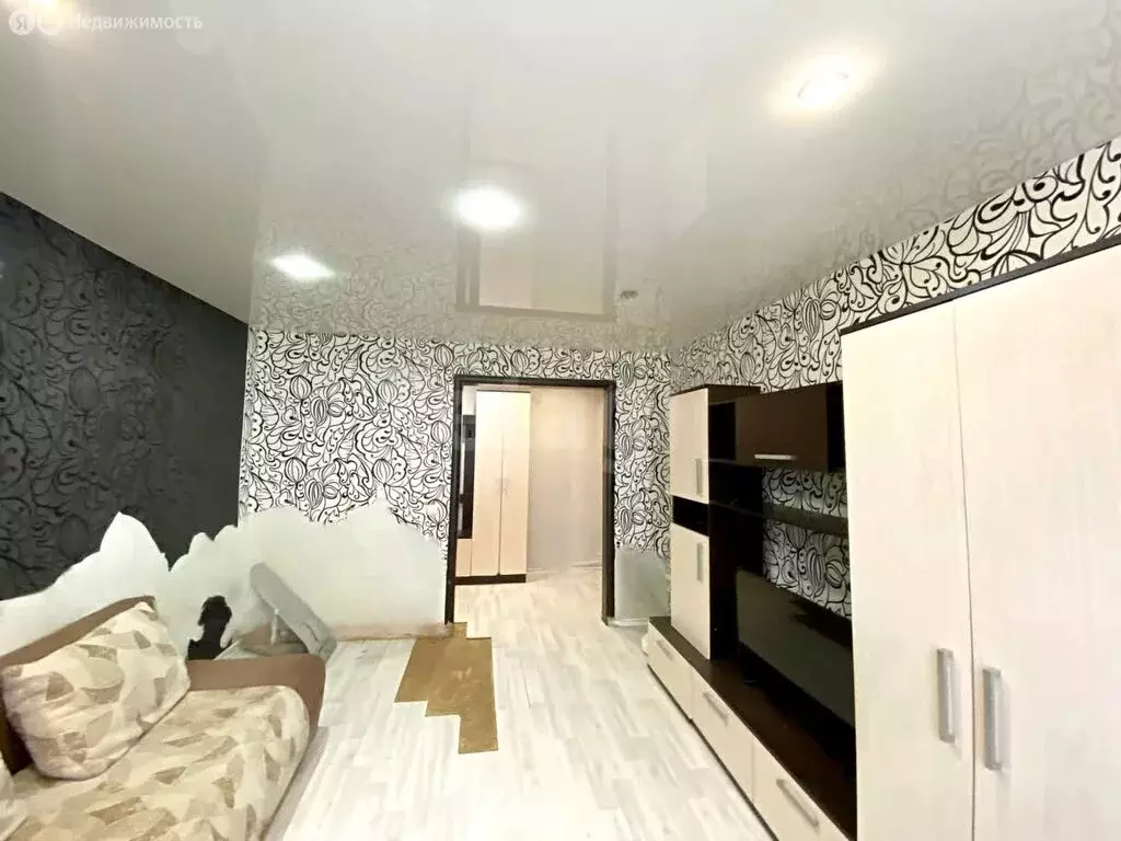 2-комнатная квартира: Ирбит, улица Маршала Жукова, 3 (50 м) - Фото 2