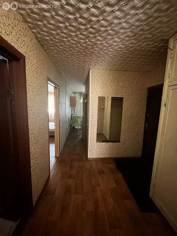 3-комнатная квартира: Белгород, улица 5 Августа, 26 (61.8 м) - Фото 2