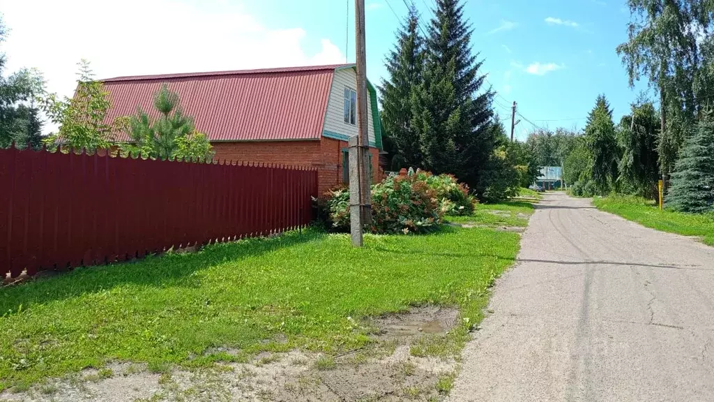 Дом в Омская область, Омский район, пос. Магистральный Яблоневая ул. ... - Фото 1