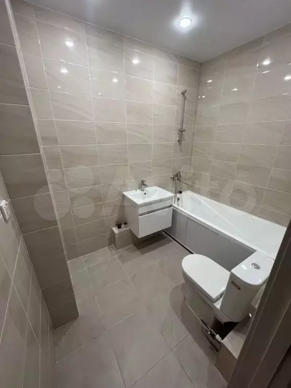 2-к. квартира, 59 м, 2/22 эт. - Фото 1
