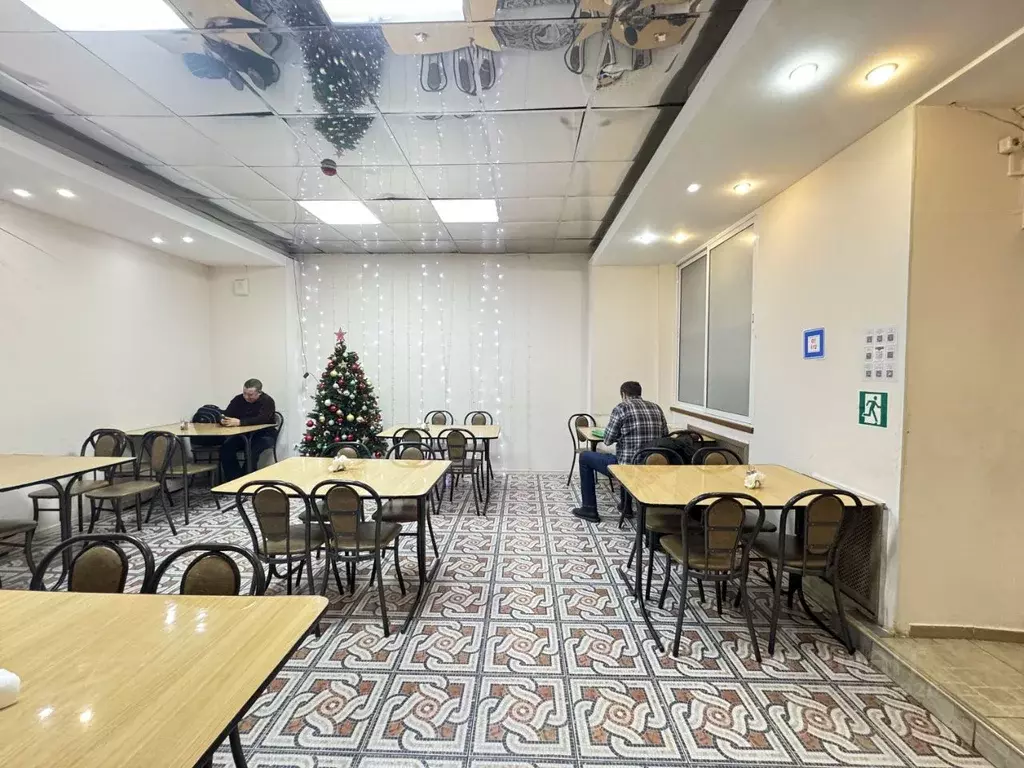 Помещение свободного назначения в Саха (Якутия), Якутск ул. Курашова, ... - Фото 1