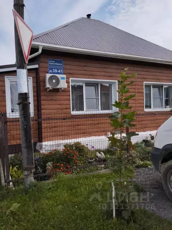 Дом в Челябинская область, Миасский городской округ, пос. Тургояк ул. ... - Фото 0