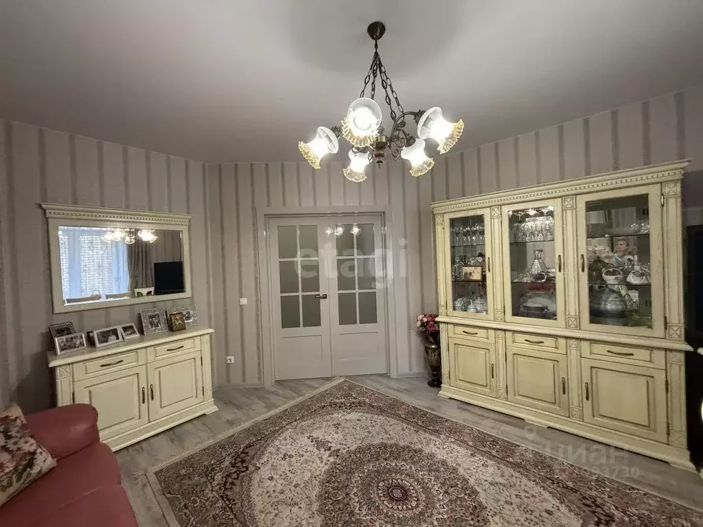 2-к кв. Смоленская область, Смоленск Красноборская ул., 8 (66.0 м) - Фото 1