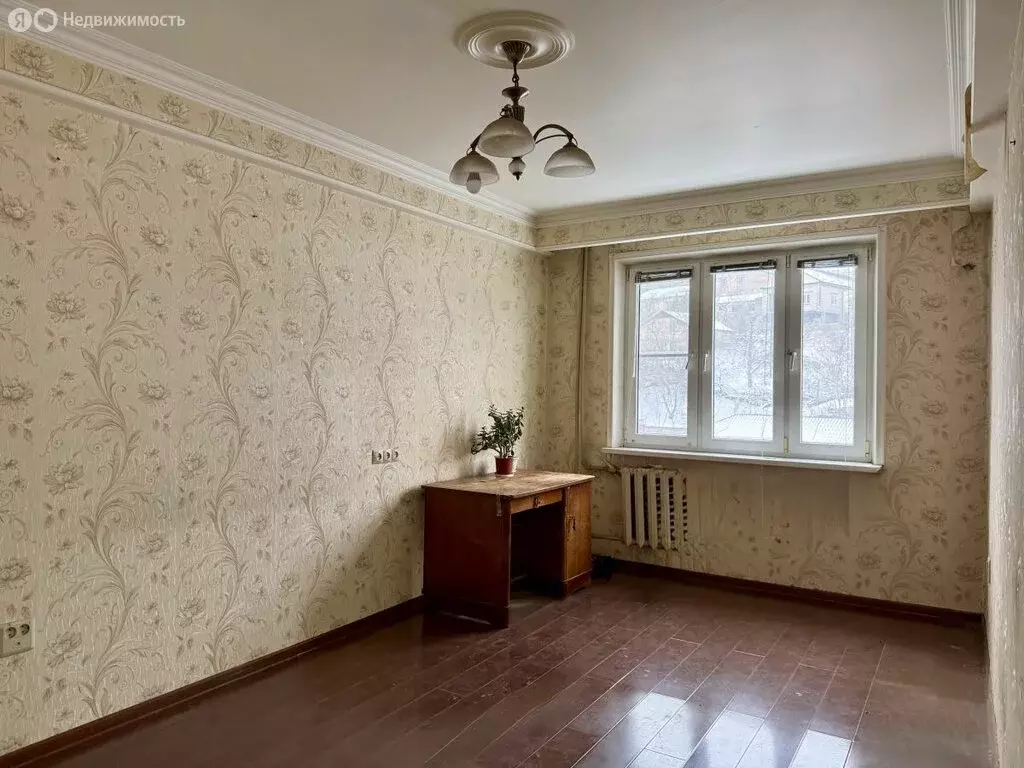 2-комнатная квартира: Махачкала, улица Абдуллы Гаджиева, 26 (55 м) - Фото 1