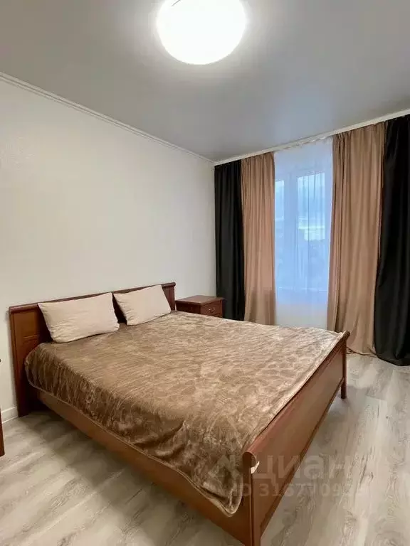 2-к кв. Башкортостан, Уфа ул. Кирова, 130 (65.0 м) - Фото 1