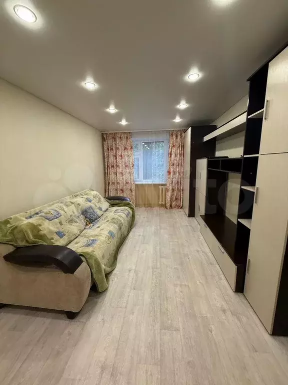 1-к. квартира, 31 м, 1/5 эт. - Фото 0