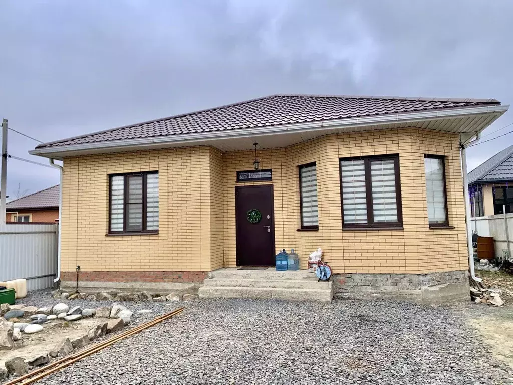 Дом в Ростовская область, Батайск Ставропольская ул. (101 м) - Фото 1