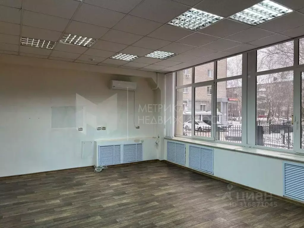 Офис в Тюменская область, Тюмень ул. Республики, 173 (100 м) - Фото 0