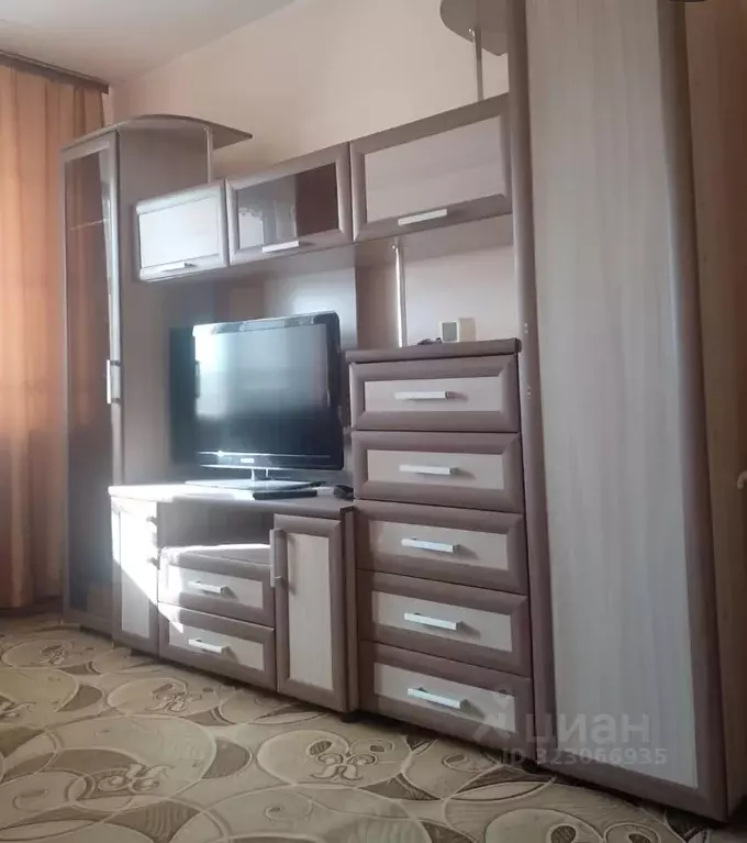 1-к кв. Татарстан, Альметьевск Алсу мкр, ул. Рината Галеева, 27 (36.0 ... - Фото 1