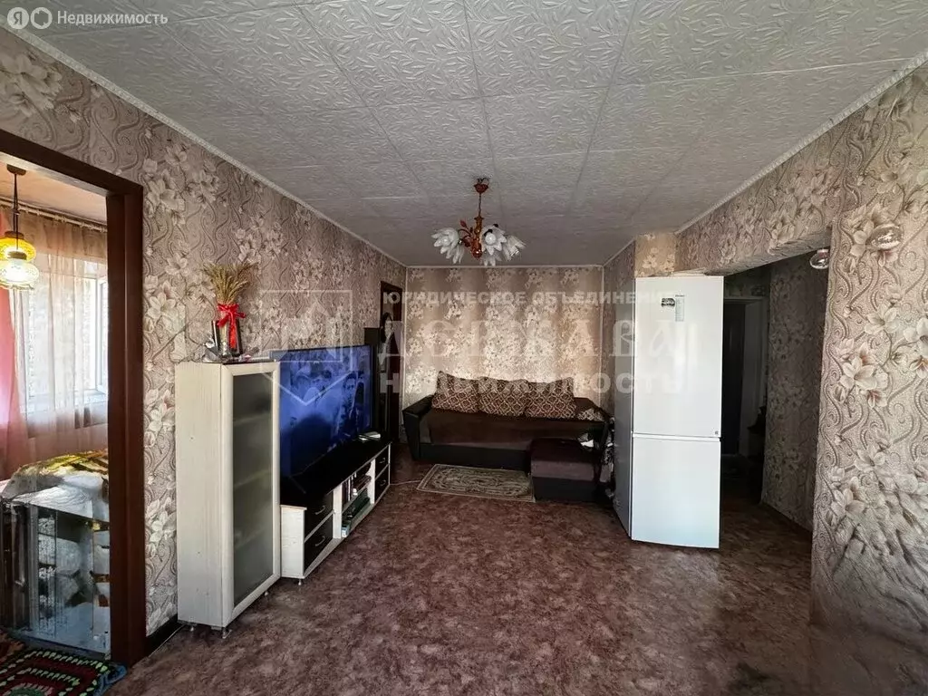 2-комнатная квартира: Ленинск-Кузнецкий, улица Земцова, 8А (39.7 м) - Фото 1