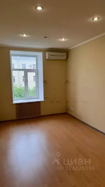Офис в Санкт-Петербург Суворовский просп., 65Б (338 м) - Фото 1