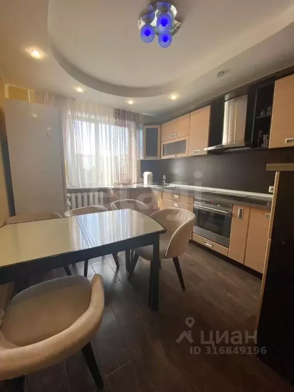 4-к кв. Ханты-Мансийский АО, Когалым Ленинградская ул., 31 (81.3 м) - Фото 0