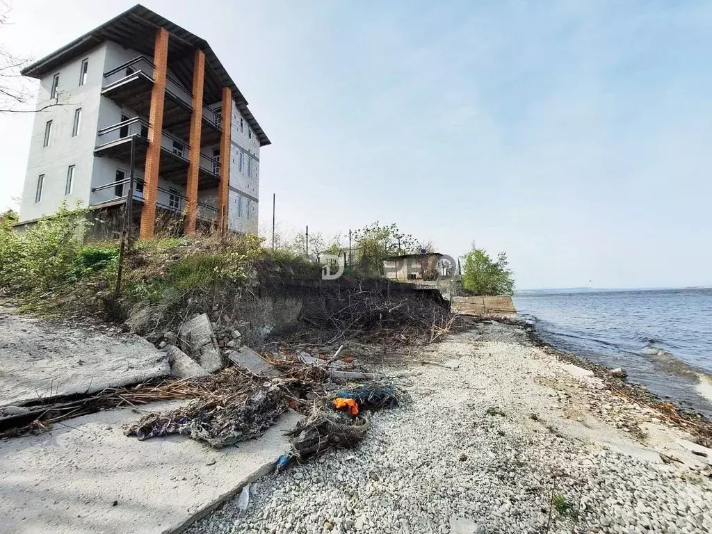 Дом в Саратовская область, Красноармейский район, Луганское ... - Фото 1