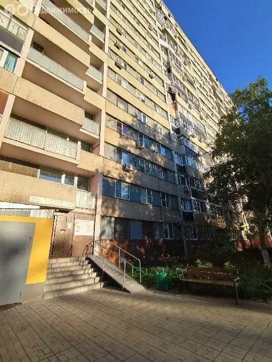 3-комнатная квартира: Тольятти, Революционная улица, 40 (65 м) - Фото 1