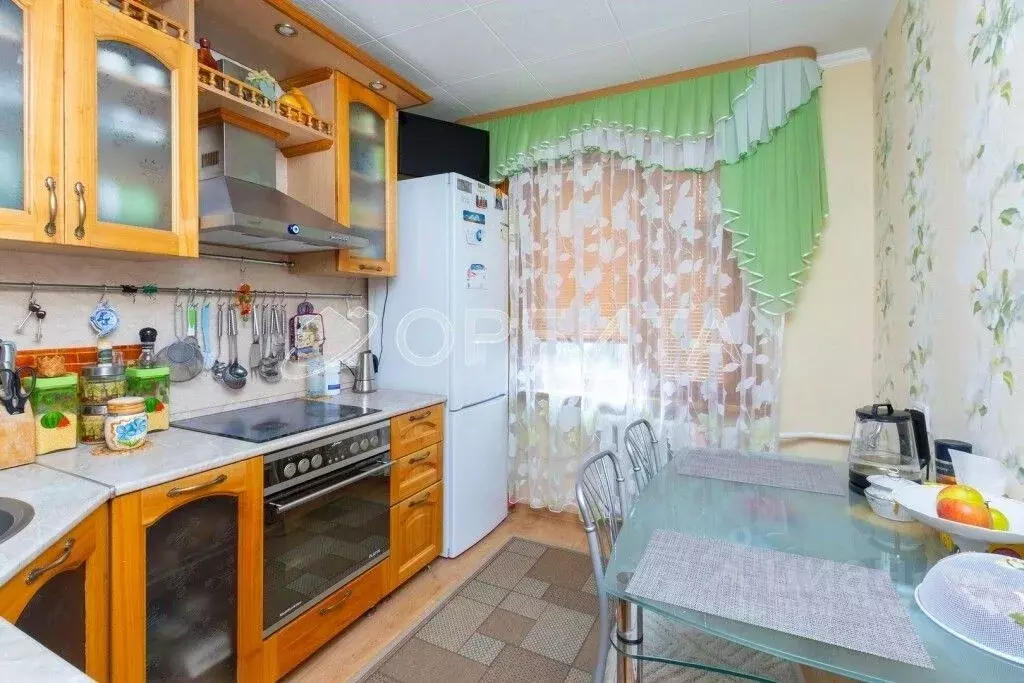 3-к кв. Тюменская область, Тюмень Камчатская ул., 50 (80.0 м) - Фото 1
