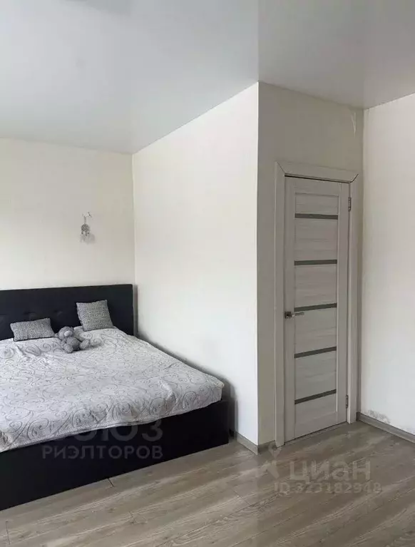 1-к кв. Волгоградская область, Волгоград ул. Солнечникова, 9 (38.1 м) - Фото 2