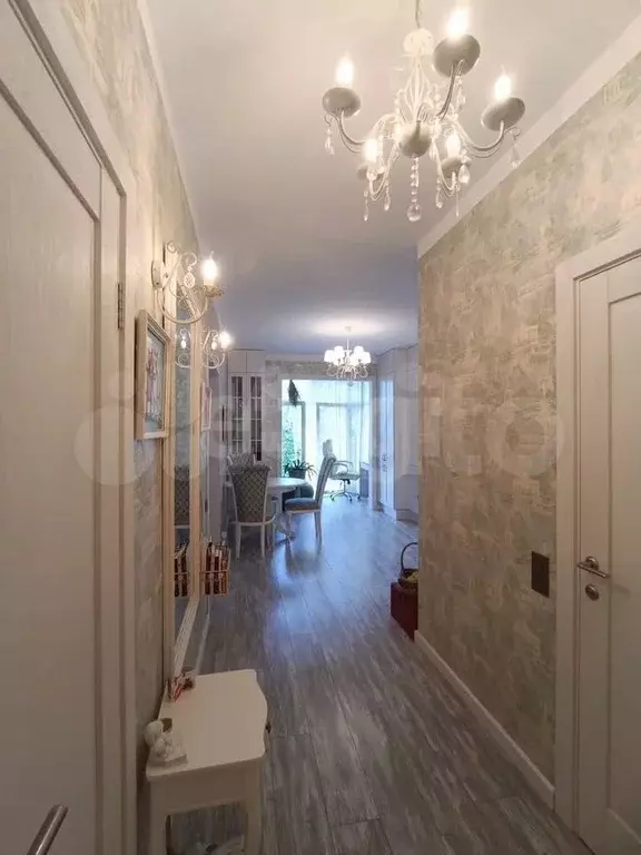 1-к. квартира, 42 м, 1/3 эт. - Фото 1