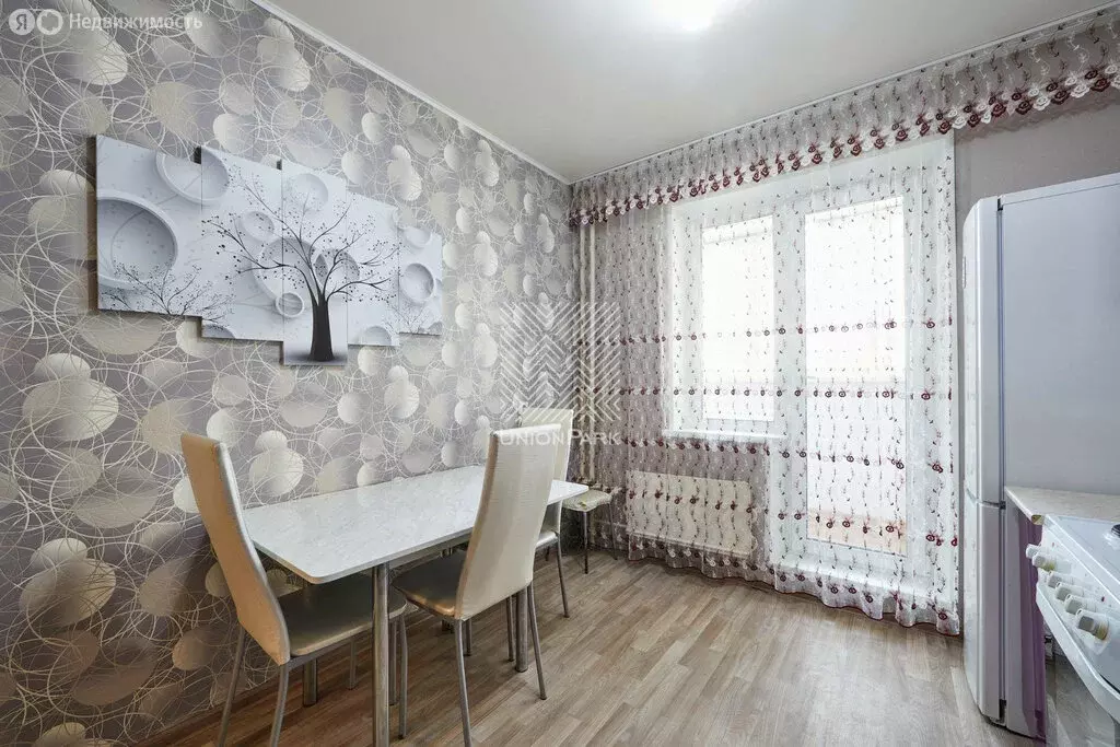 3-комнатная квартира: Челябинск, 2-я Эльтонская улица, 46 (61.1 м) - Фото 1