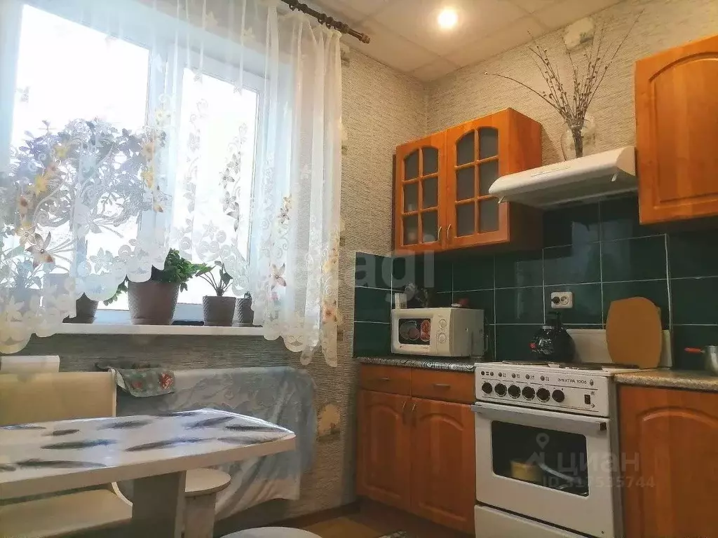 3-к кв. Хабаровский край, Николаевск-на-Амуре ул. Горького, 33 (69.0 ... - Фото 0