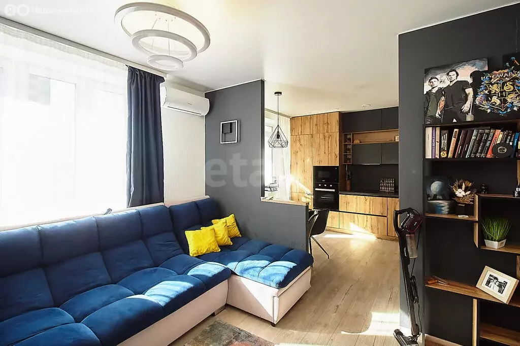3-комнатная квартира: Тюмень, улица Тимофея Чаркова, 81 (73 м) - Фото 2