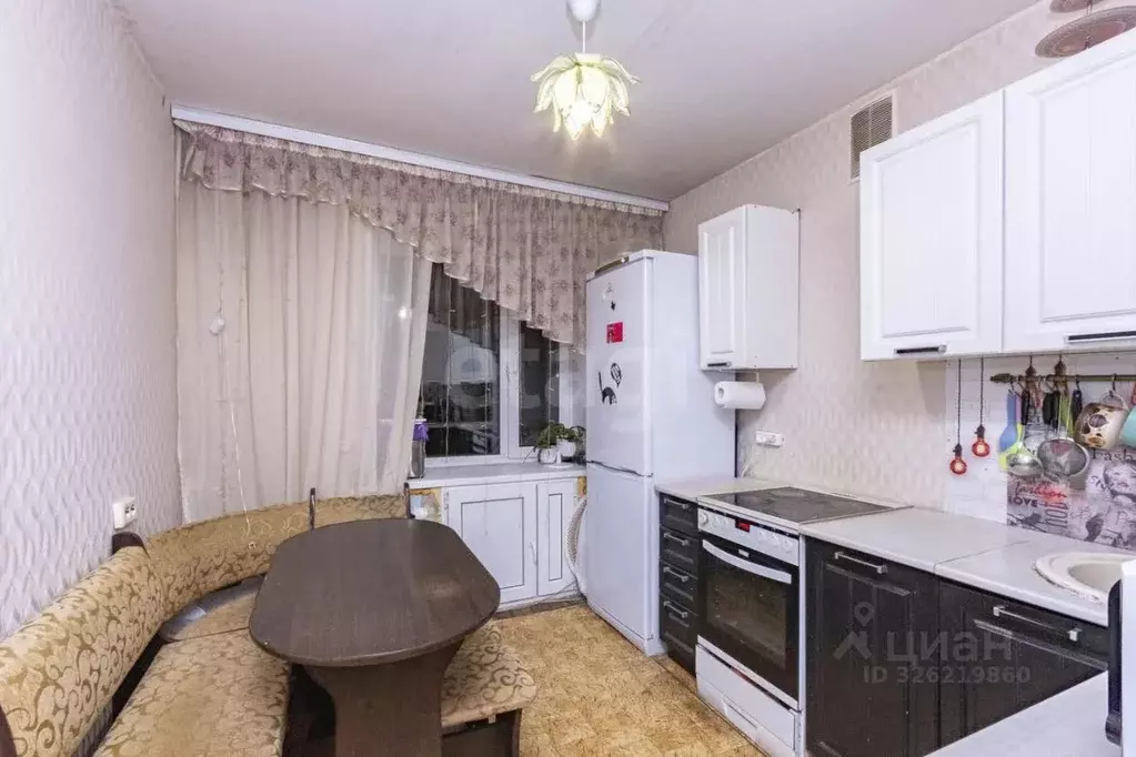 3-к кв. Тюменская область, Тюмень ул. Мельникайте, 48а (60.4 м) - Фото 1