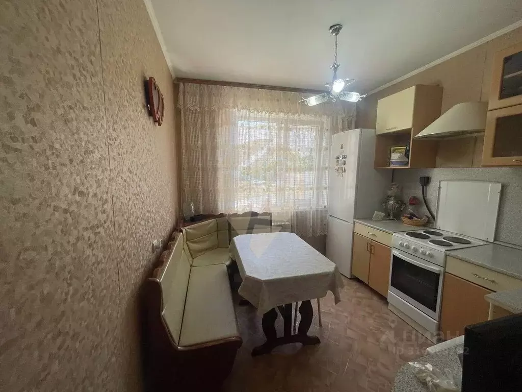 3-к кв. Белгородская область, Старый Оскол Солнечный мкр, 17 (63.5 м) - Фото 0