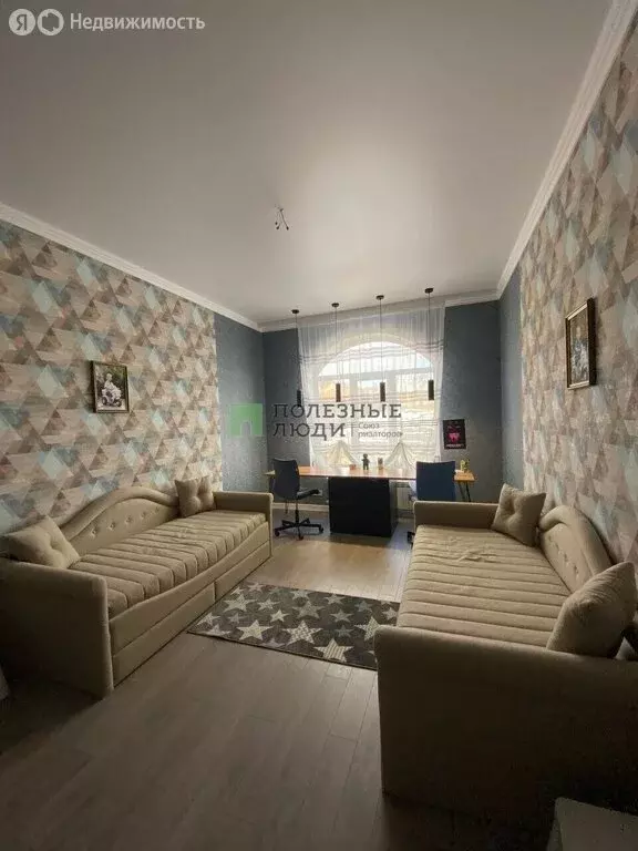 Дом в посёлок Комсомольский, Каштановая улица, 19 (275 м) - Фото 2