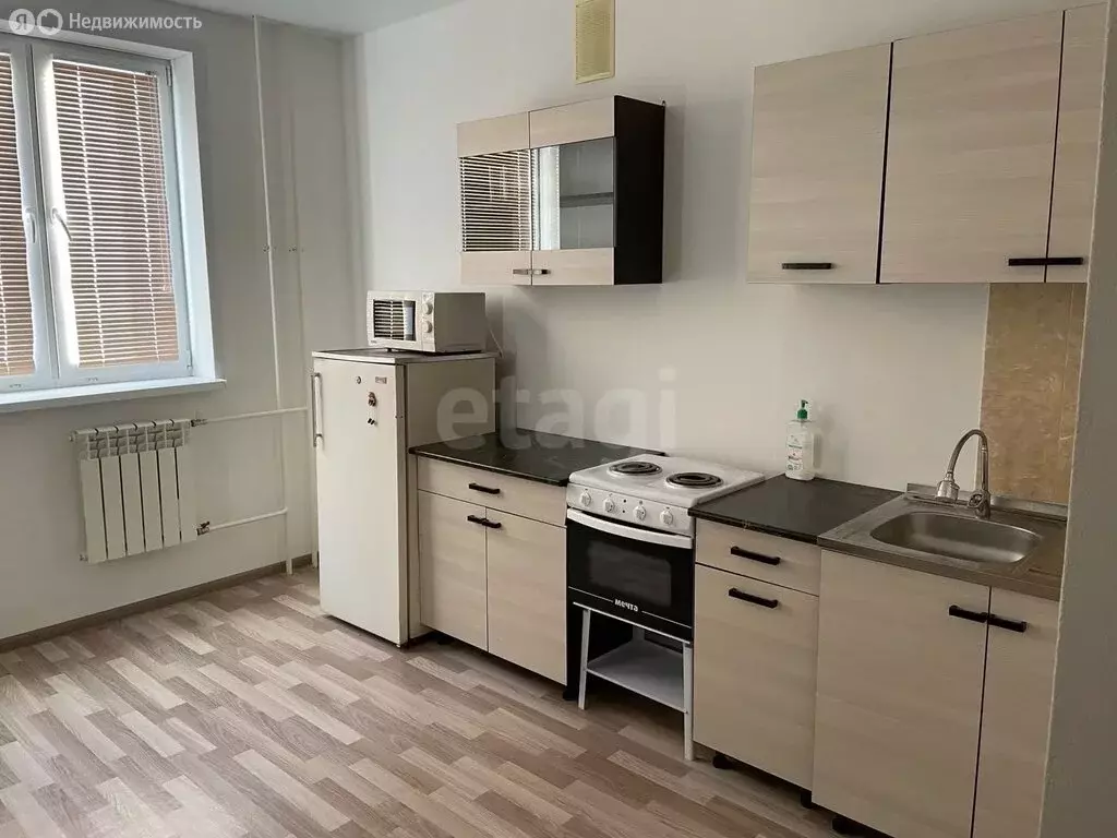 1-комнатная квартира: Ялуторовск, улица Революции, 185 (35 м) - Фото 1