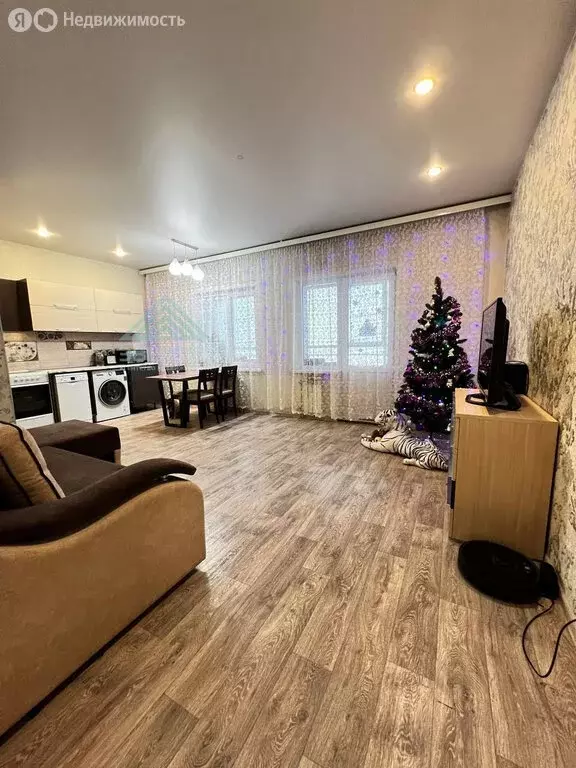 2-комнатная квартира: Абакан, улица Авиаторов, 2 (67.2 м) - Фото 1